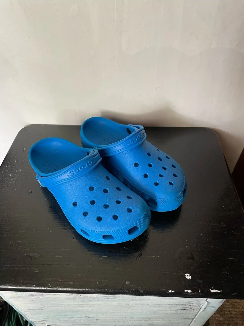 CROCS up sale